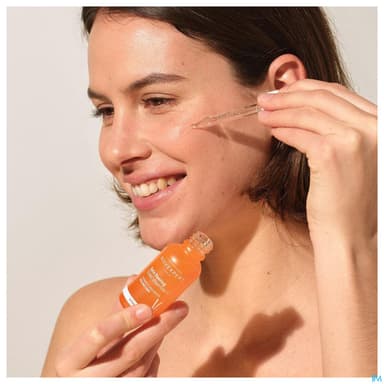 Novexpert Soin Peeling Eclat Vitamine C 30ml
